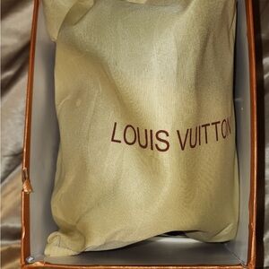 Louis Vuitton Beige Women's Bag